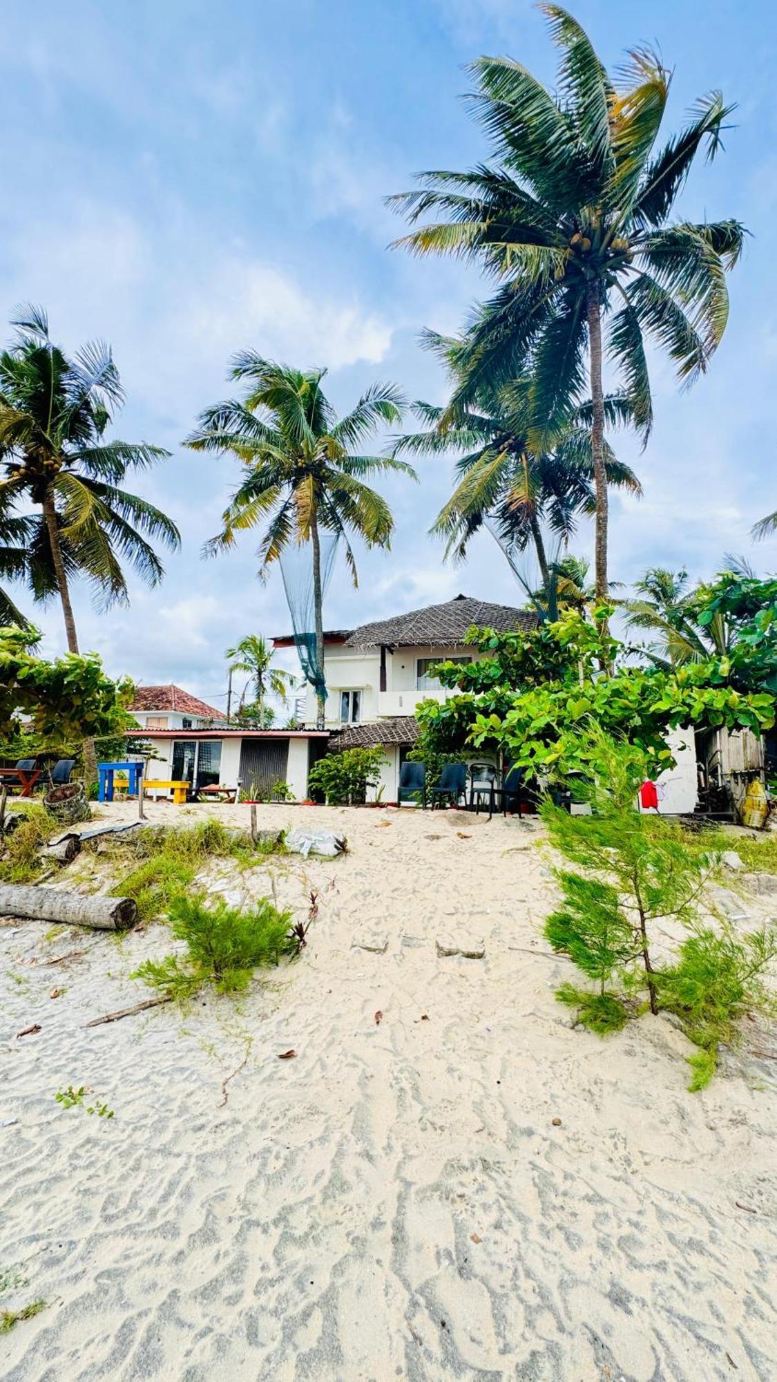 Alivious Beach Homestay Alappuzha Zewnętrze zdjęcie